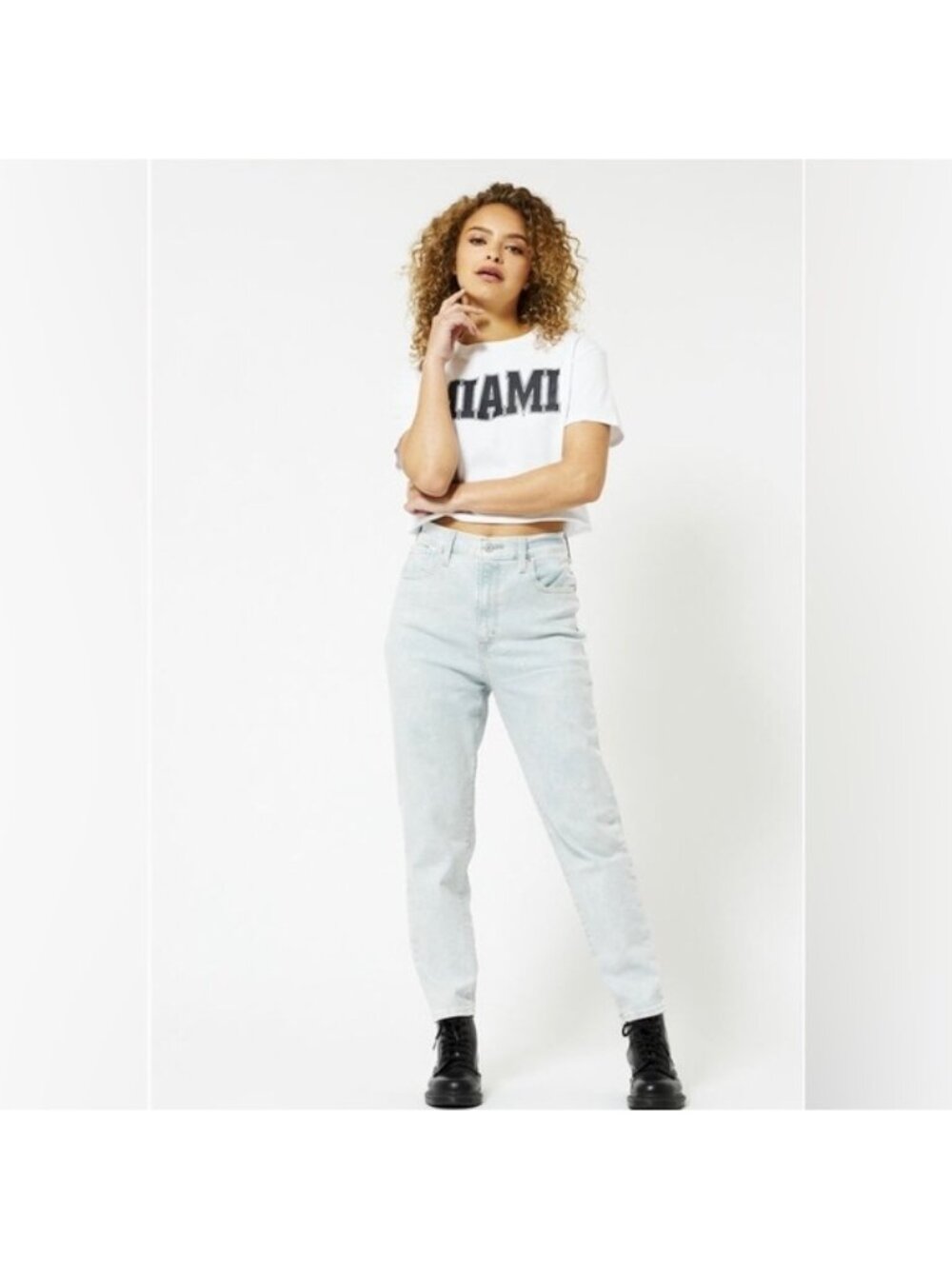 Levis High Waisted Taper Jeans Woman 26 Light Wash Mom Streetwear Preppy Stretch